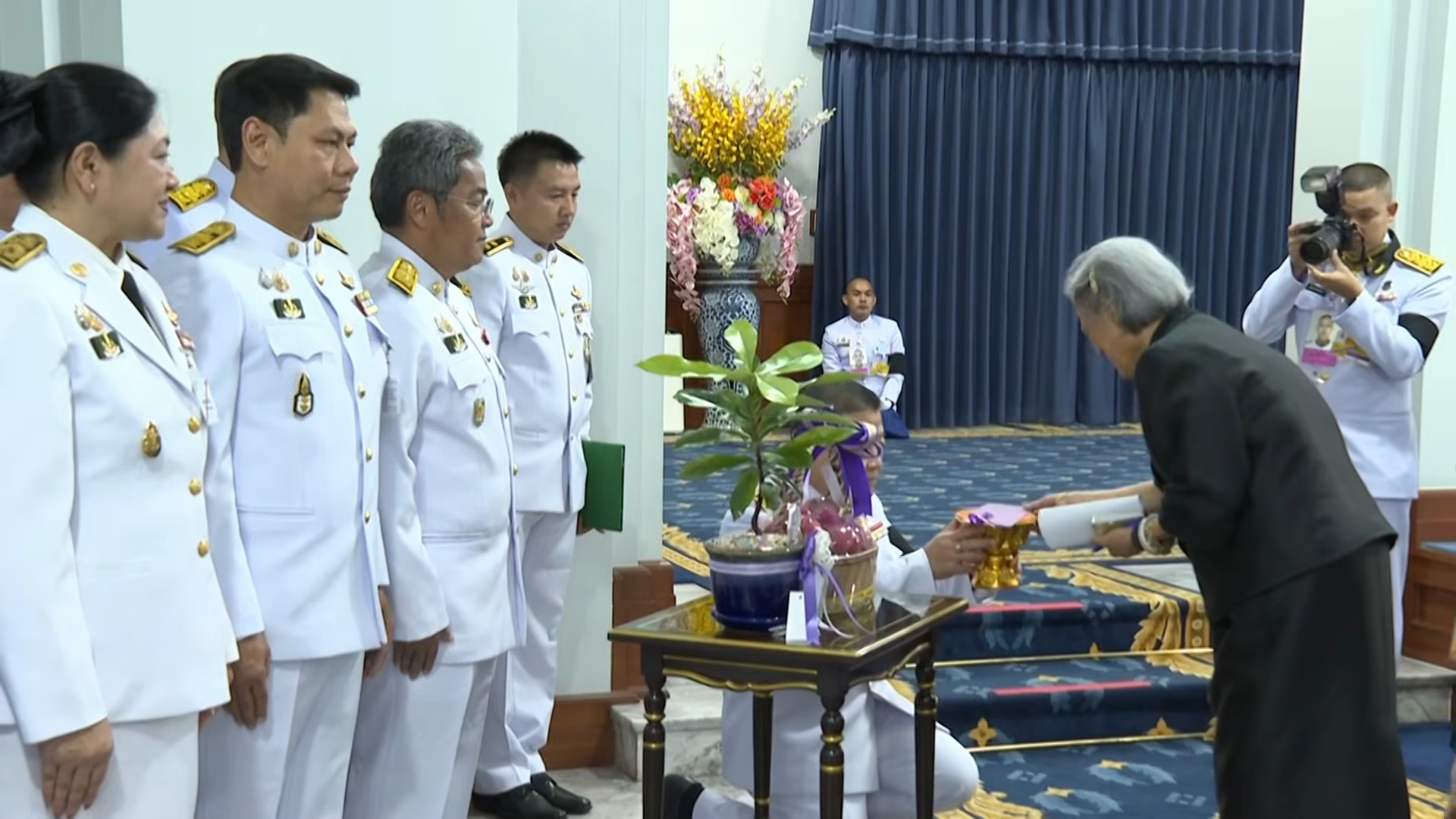 title - เลขาธิการ ส.ป.ก. ร่วมเข้าเฝ้าทูลละอองพระบาทถวายพระพรชัยมงคล สมเด็จพระกนิษฐาธิราชเจ้า กรมสมเด็จพระเทพรัตนราชสุดา ฯ สยามบรมราชกุมารี